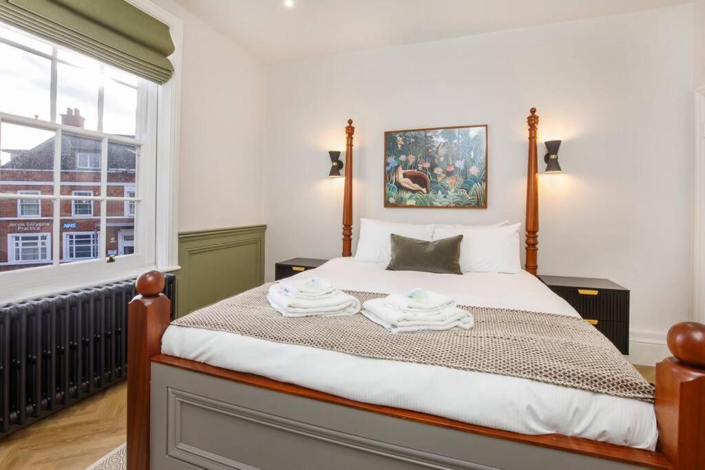 Aldwark View With Free Parking Apartment York Bagian luar foto